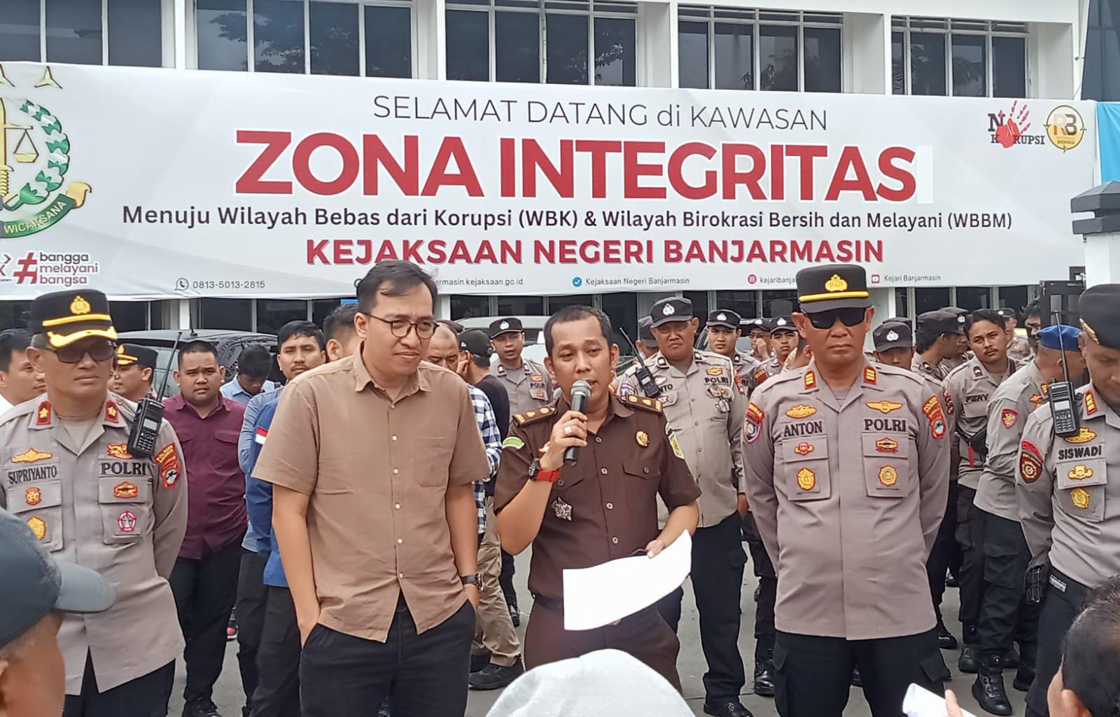 Aksi Demonstrasi Damai Dari 3 Ormas Besar Di Kalsel Di 4 Titik Berbeda Suarakan Banjir Kalsel 