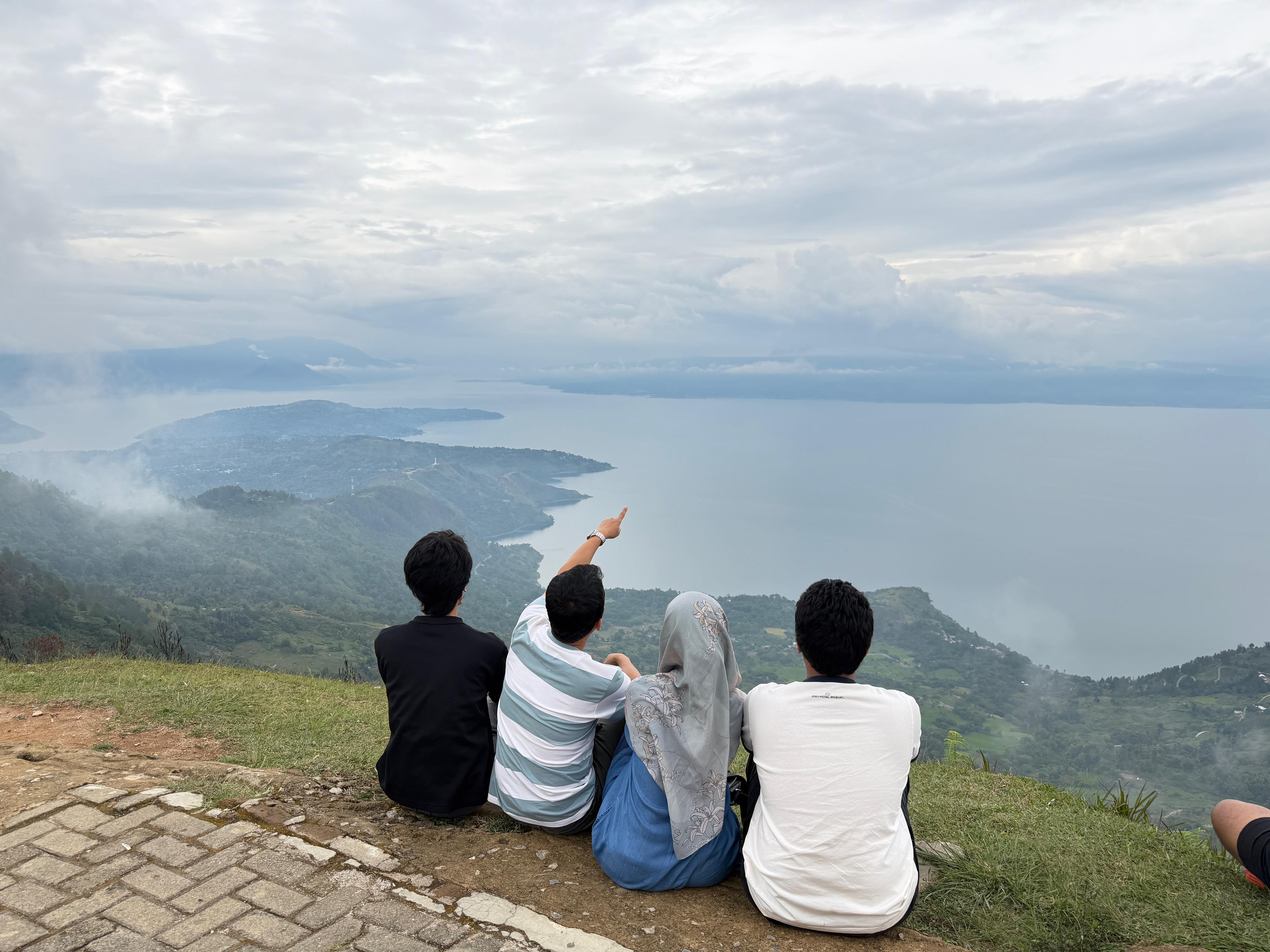 Menjelajah Destinasi Wisata Huta Ginjang